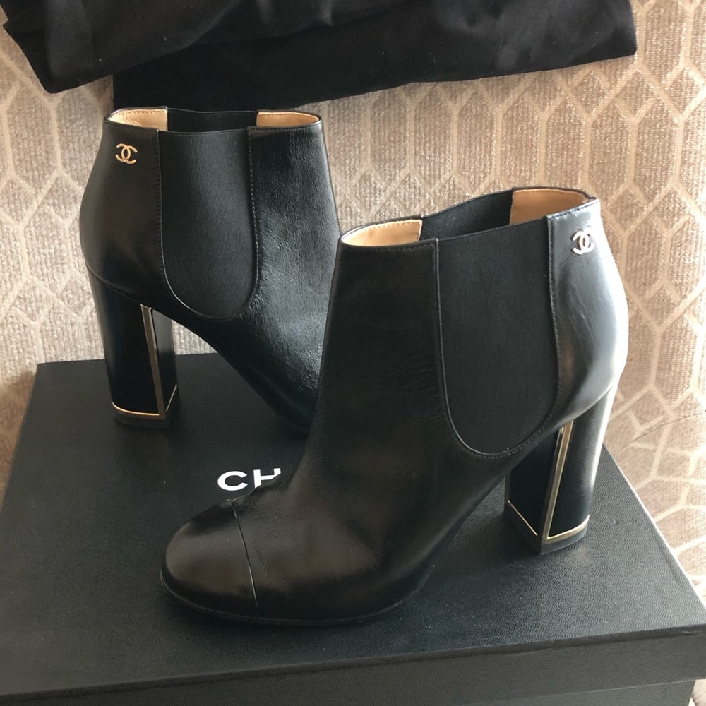 CHANEL Booties - Picture 4 of 8